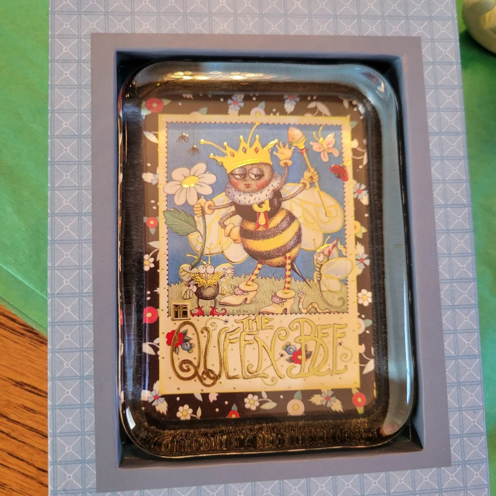 Mary Engelbreit Queen Bee Paperweight ~Whimsical & Fun! ~ Metallic Accent ~ Cute